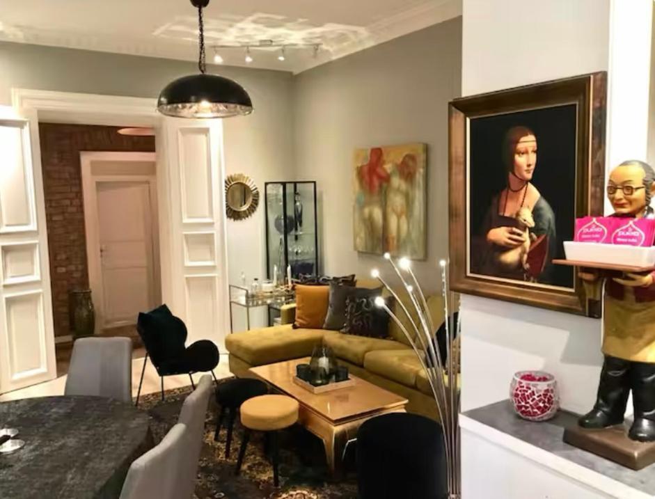 Apartment Vakker, Svaert Sentral Med 3 Soverom